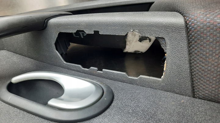 фото №13, Обивка дверь renault clio 1.1b 07r hb