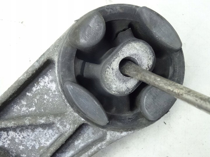 фото №4, Audi a8 d3 поддержка дифференциал 4e0599285