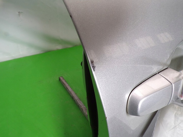 фото №8, Toyota avensis t25 дверь правые передние 1c0