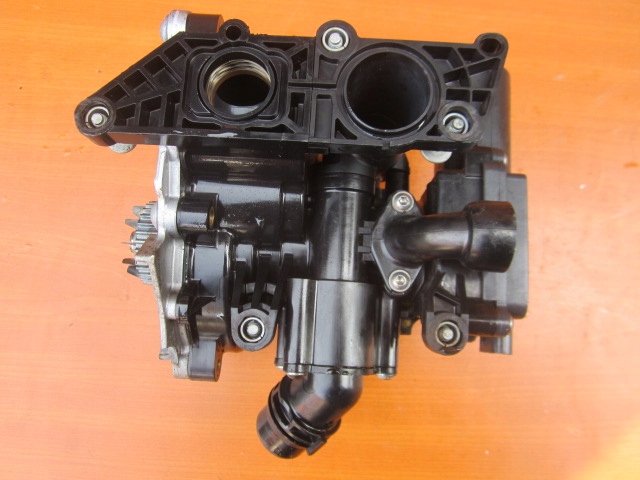 фото №16, Vw audi seat skoda 1.8 2.0 tfsi корпус термостата водяной насос 06l121111h