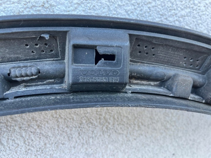 фото №10, Молдинг na крило праве перед volvo xc90 ii 31378163 2014 - 2024