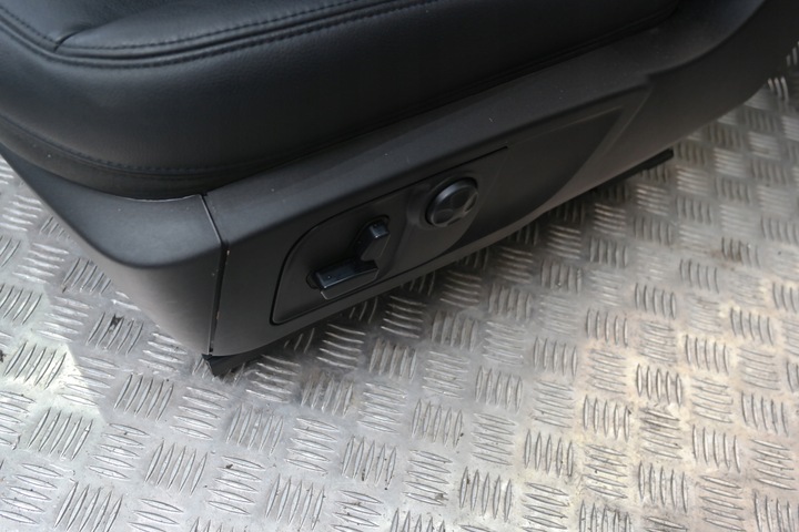 фото №5, Maserati levante сидіння диван обшивки салон m189