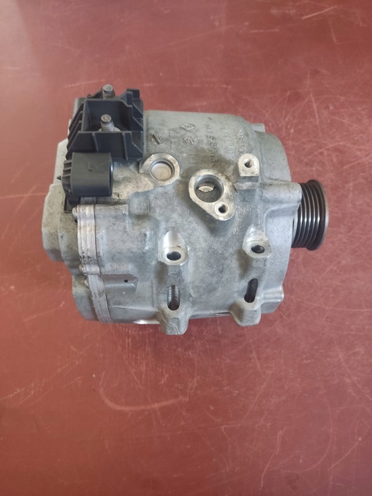 фото №13, Audi 4n0903028p g j n генератор