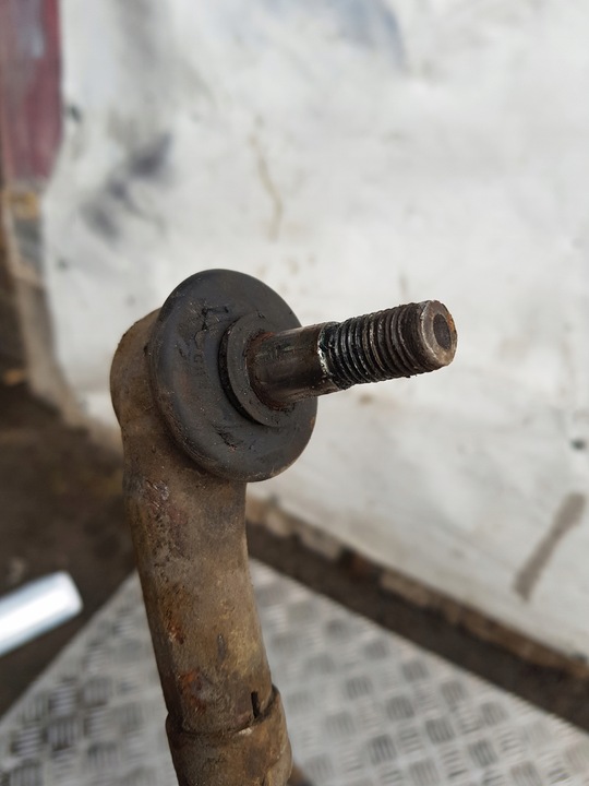 фото №5, Audi a6 c4 2.5 tdi стержень рулевой левый правые