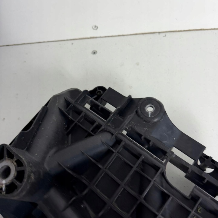 фото №5, Основа кріплення акумулятора polo v 6r fabia ii ibiza 6j oem номер 6r0915331c
