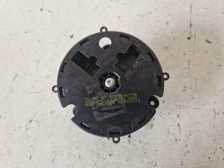 фото №1, Моторчик зеркало левый skoda octavia ii рестайлинг 1.6 tdi