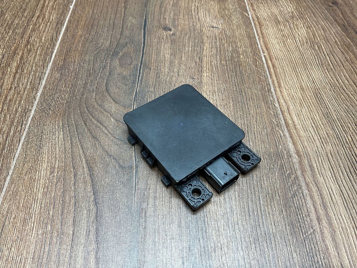 фото №1, Volkswagen passat b8 2018 перед радар / датчик дистронік