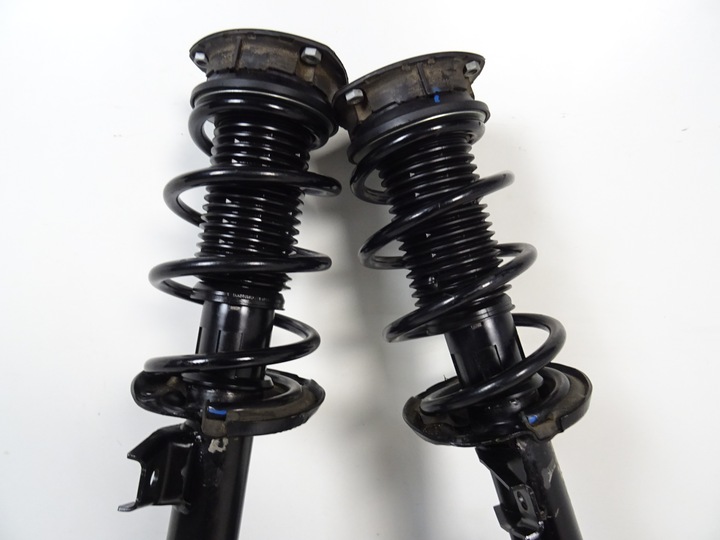 фото №11, Audi q3 83a поворотный кулак амортизатор правая 5qf413031cj 5q0407258a