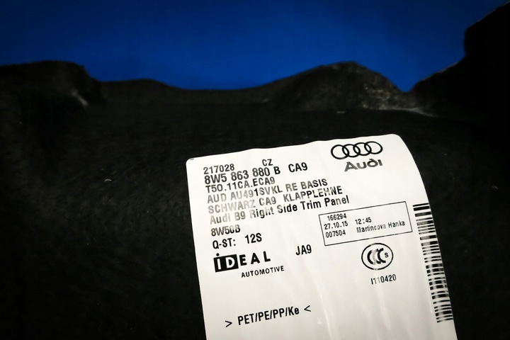 фото №7, Обивка боковина багажника audi a4 s4 8w5863880b