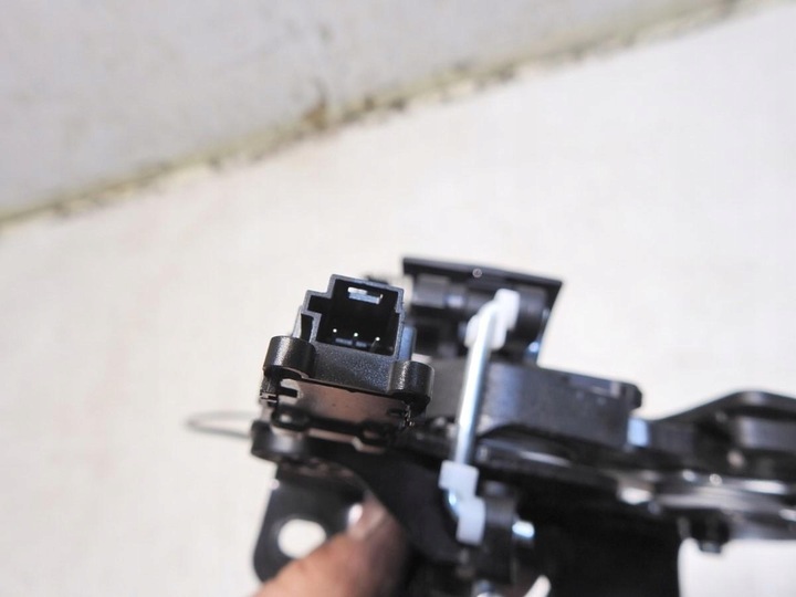 фото №7, Замок ручка трос сиденья правая mercedes w212 универсал a2129200276