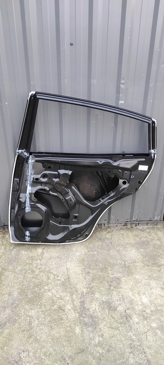 фото №4, Subaru crosstrek 17r- дверь правые зад новое оригинал