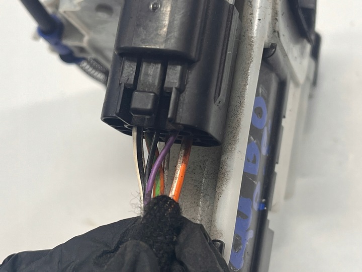 фото №4, Fiat qubo fiorino замок дверь правый перед 6 pin