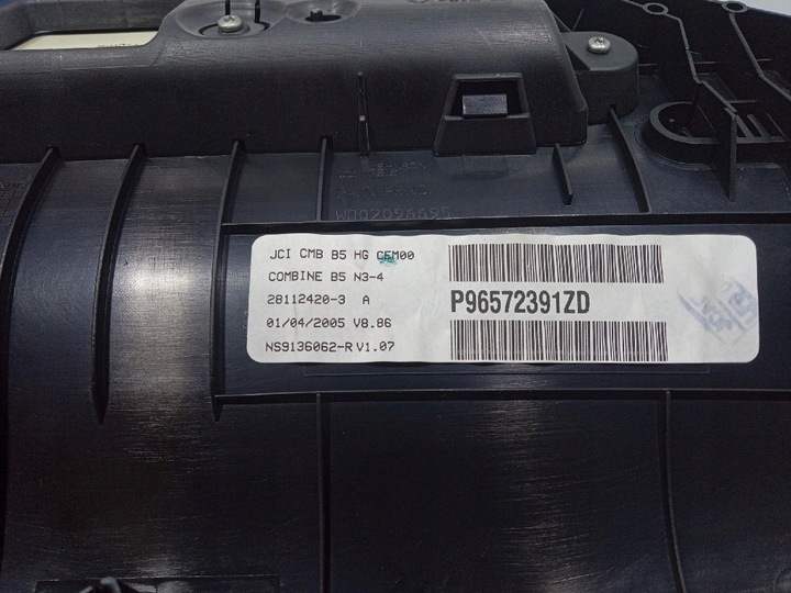фото №6, Citroen c4 i 1.6b приборы спидометр p96572391zd