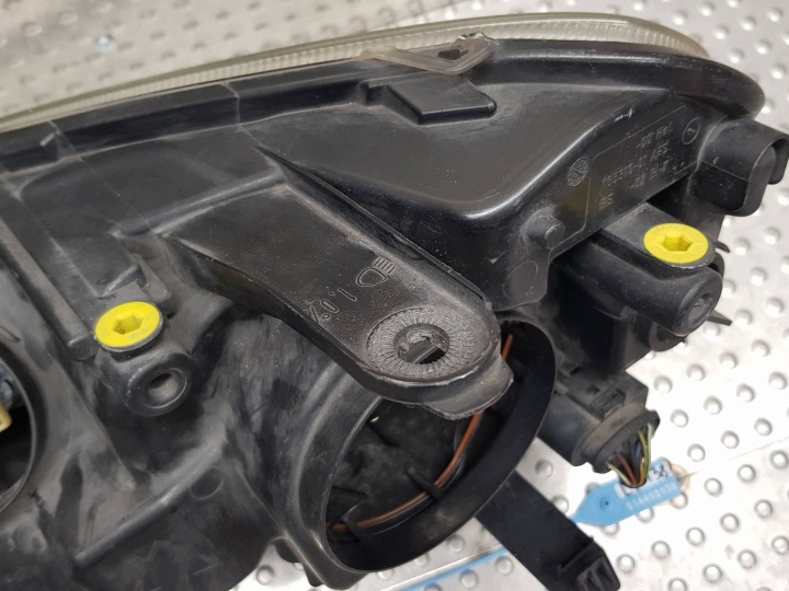 фото №11, Фара передняя правое перед hella 7m51-13w029-ac ford c-max mk1 рестайлинг