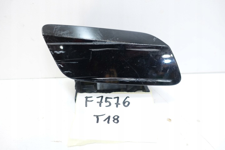 фото №1, Audi a6 c8 2018- заглушка омывателя правые перед 4k0807788b