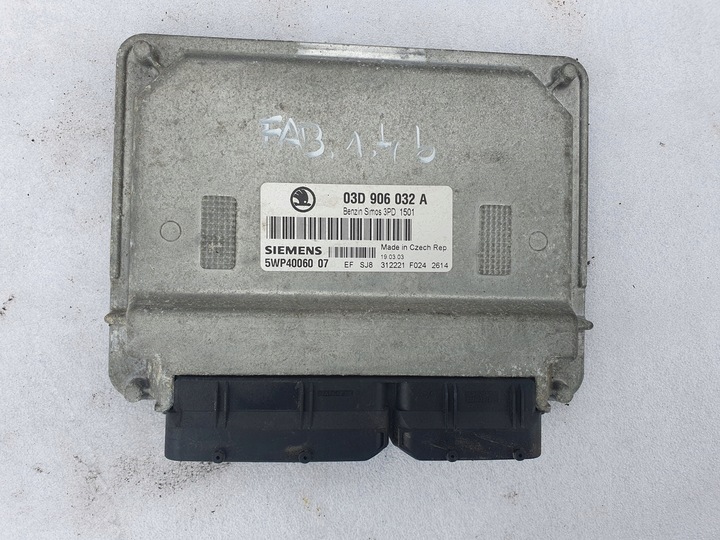 фото №1, 03d906032a компьютер двигателя skoda fabia 1 i 1.2 1.4 benz 02-2007 chb