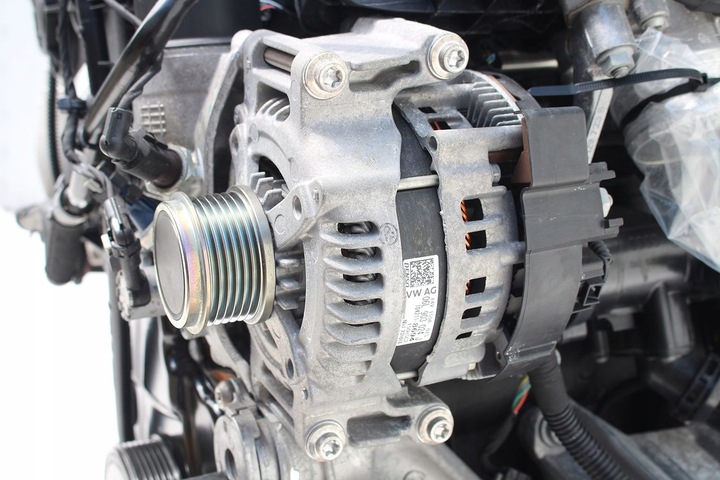 фото №1, Audi a4 a5 генератор 150a 2.0 tfsi 06l903024j 06l903024c 06l 903 024 c 06l