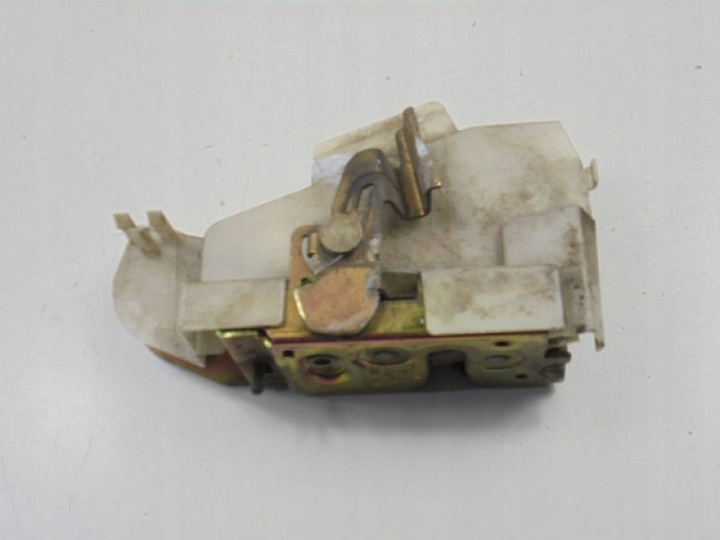 фото №6, Ford fiesta mk4 замок зад левый 96fga264a27bg