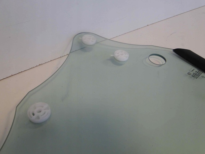 фото №7, Mercedes clk 209 купе скло задня права 2003