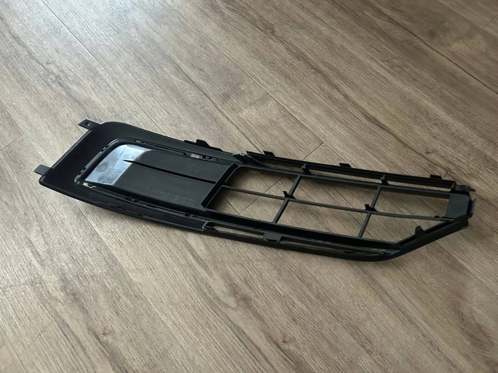 фото №12, Audi a8 d4 рестайлінг 2013-2017 решітка бампера перед права bez радара 4h0 оригінальний номер