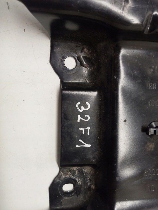 фото №7, Основание планка крепление подлокотника renault scenic ii 2 8200118291 евро