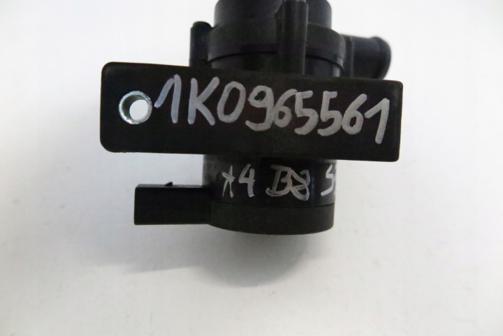 фото №5, Audi q5 8r a4 b8 a5 8t додатковий водяна помпа  1k0965561g