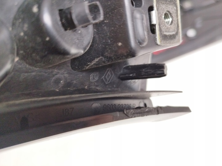 фото №10, Renault captur i спойлер спойлер уголки крышки зад 960304415r