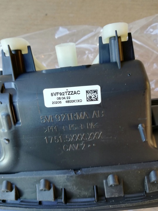 фото №5, Ручка багажника jeep compas 5vf92tzzac