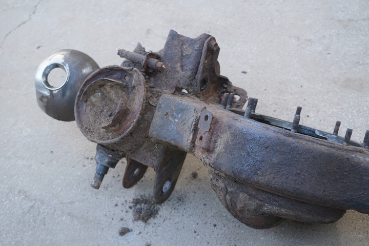 фото №9, Land cruiser 70 lj70 чохол корпус міст перед 2,4 td 89r