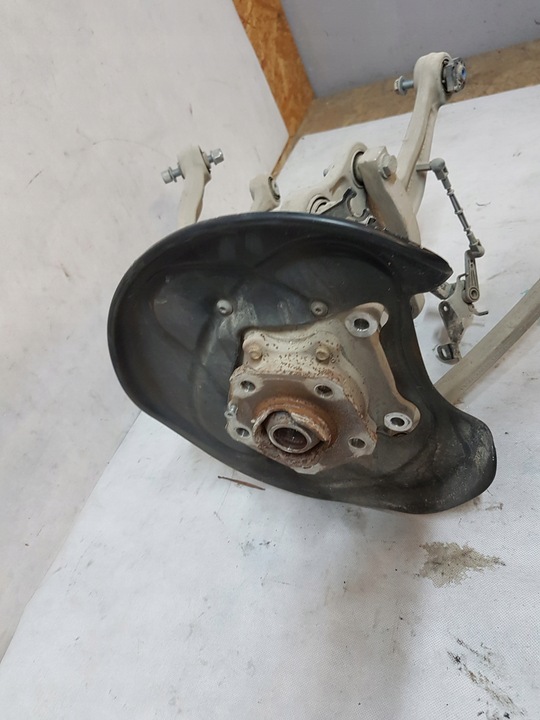 фото №7, Audi e-tron поворотна опора підвішування зад 4ke505432c права