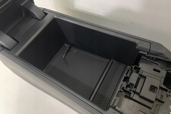 фото №8, Консоль капот bmw 3 g20, g28 9870472 2.0l бензин 190kw 2019
