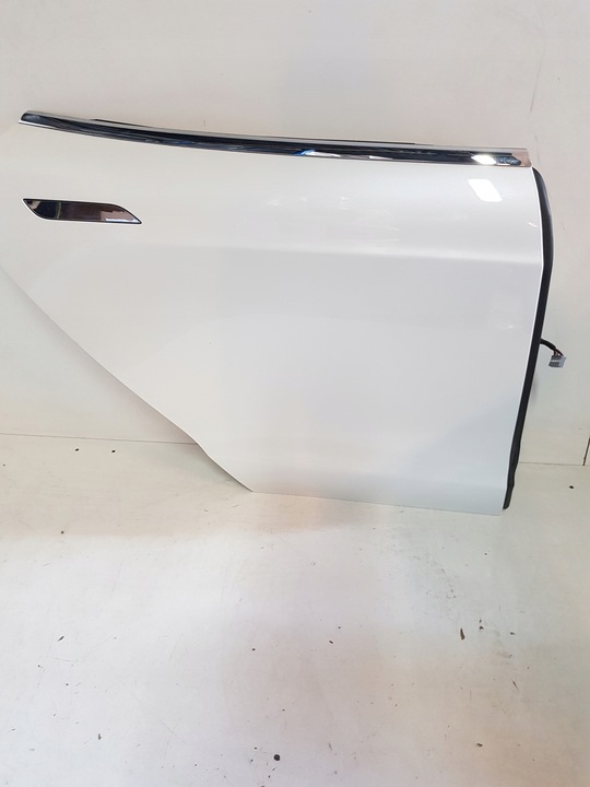 фото №5, Tesla s рестайлинг дверь правые зад белый жемчуг