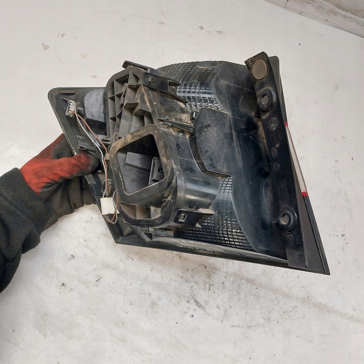 фото №14, Skoda fabia 3 iii универсал лампа левый зад сцепление хороший состояние 6v9945096 + вкладка