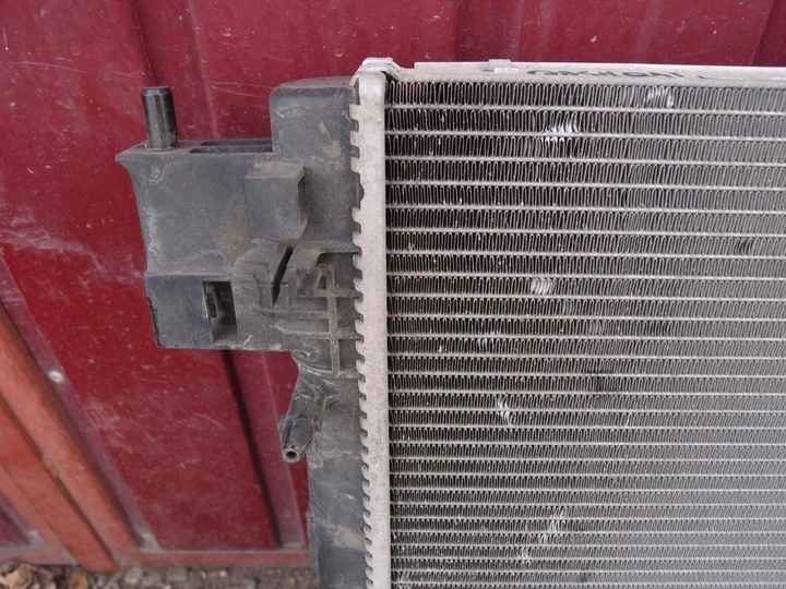 фото №11, Радіаторів води qashqai ii 1.6 dci 214101809r