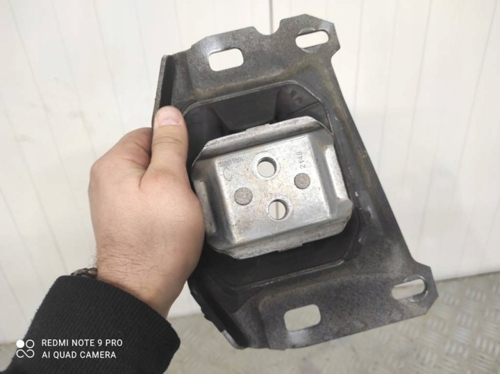 фото №14, Кронштейн подушка коробки peugeot expert iii citroen jumpy 1.5 b-hdi 9812667680