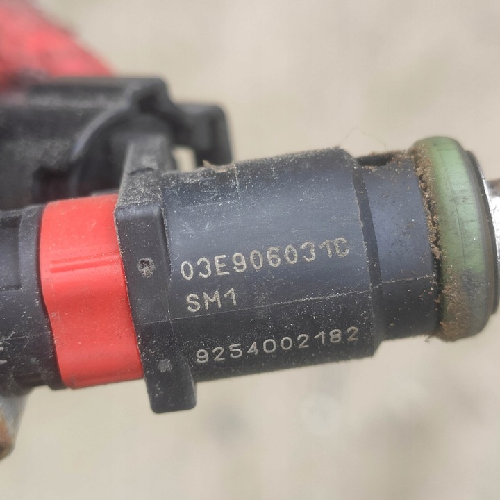 фото №10, Форсунка инжектор seat ibiza 4 iv 1.2 cgp 03e906031c