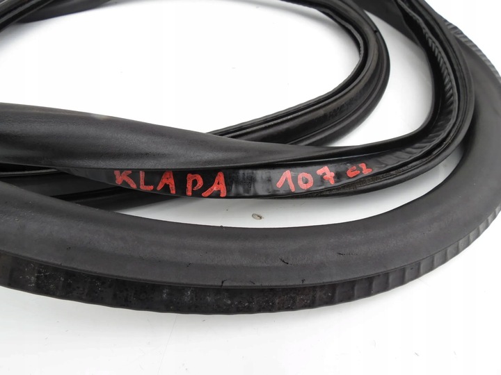 фото №9, Прокладка кришки багажника зад задня porsche cayenne i 7l5