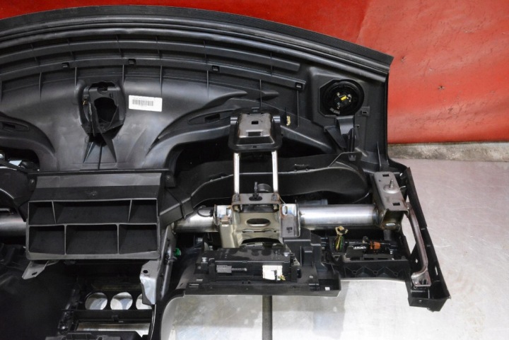 фото №16, Торпедо роздавальна консоль капот подушка  eu citroen c3 2 ii 09-13