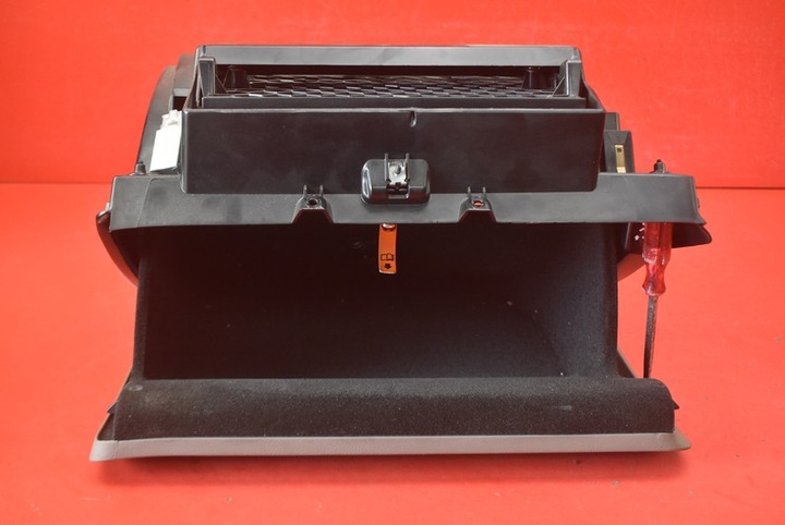 фото №7, Бардачок пасажира eu 3c1857114 vw passat b6 05-10