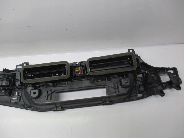 фото №9, | audi a4 8w b9 решётка воздуховод панели 8w1820902d