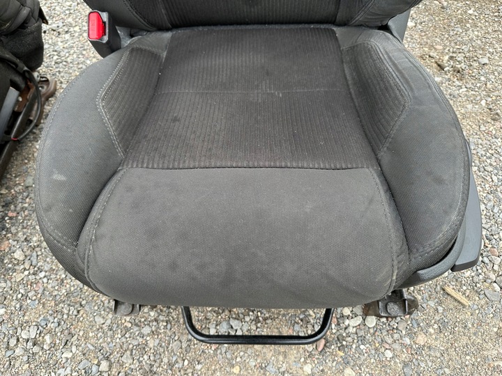 фото №10, Сиденья диван спинка салон кожа обшивки ford mustang v cabrio 2010-2014