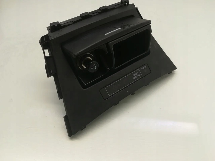 фото №9, Toyota avensis попільничка панелі розподільчої перед центр 2013 estate