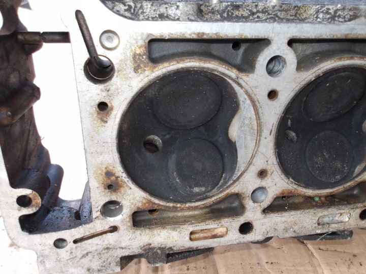 фото №10, Головка двигателя mercedes w124 w123 2.0 1020163501