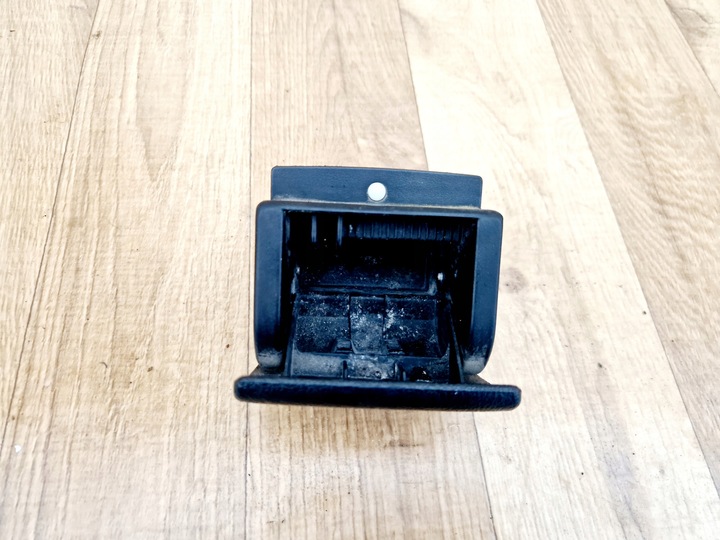 фото №1, Попільничка зад задня 3a0857962b vw passat b4