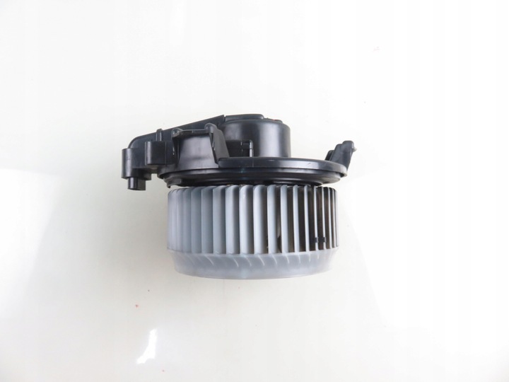 фото №8, Повітродувка toyota avensis iii sedan t27 av2727008105