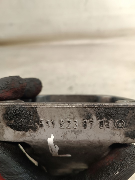 фото №11, Лапи двигуна mercedes w203 2.2 cdi a6112230704