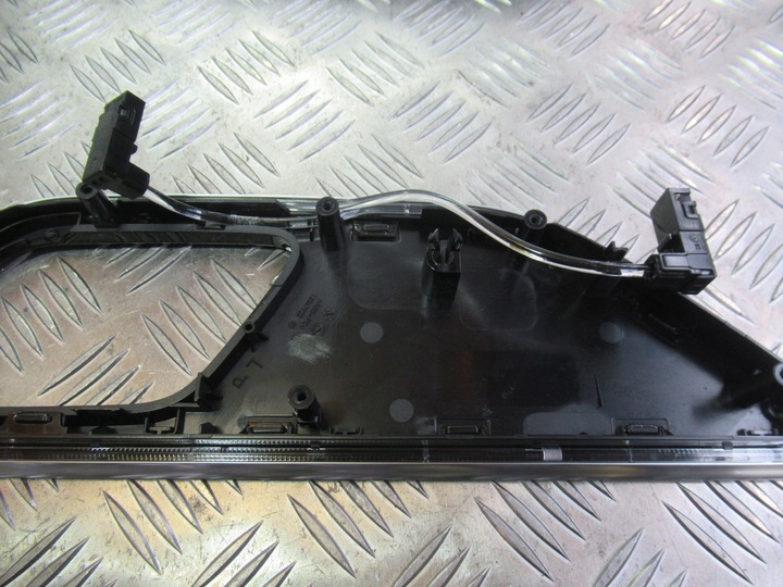 фото №10, Mercedes w206 планки декоративний декори консолі двері тунелю підсвічуваний d298