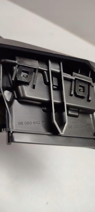 фото №6, Opel vivaro c решітка повітропровід права 9808364277