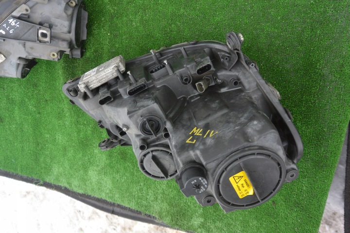 фото №12, Mercedes ml w164 лампа левая правая перед ксенон kpl