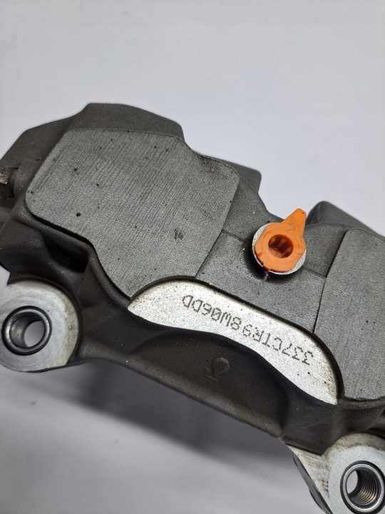 фото №6, Audi a4 a5 8w суппорт тормозной правые 4 tł 8w06dd